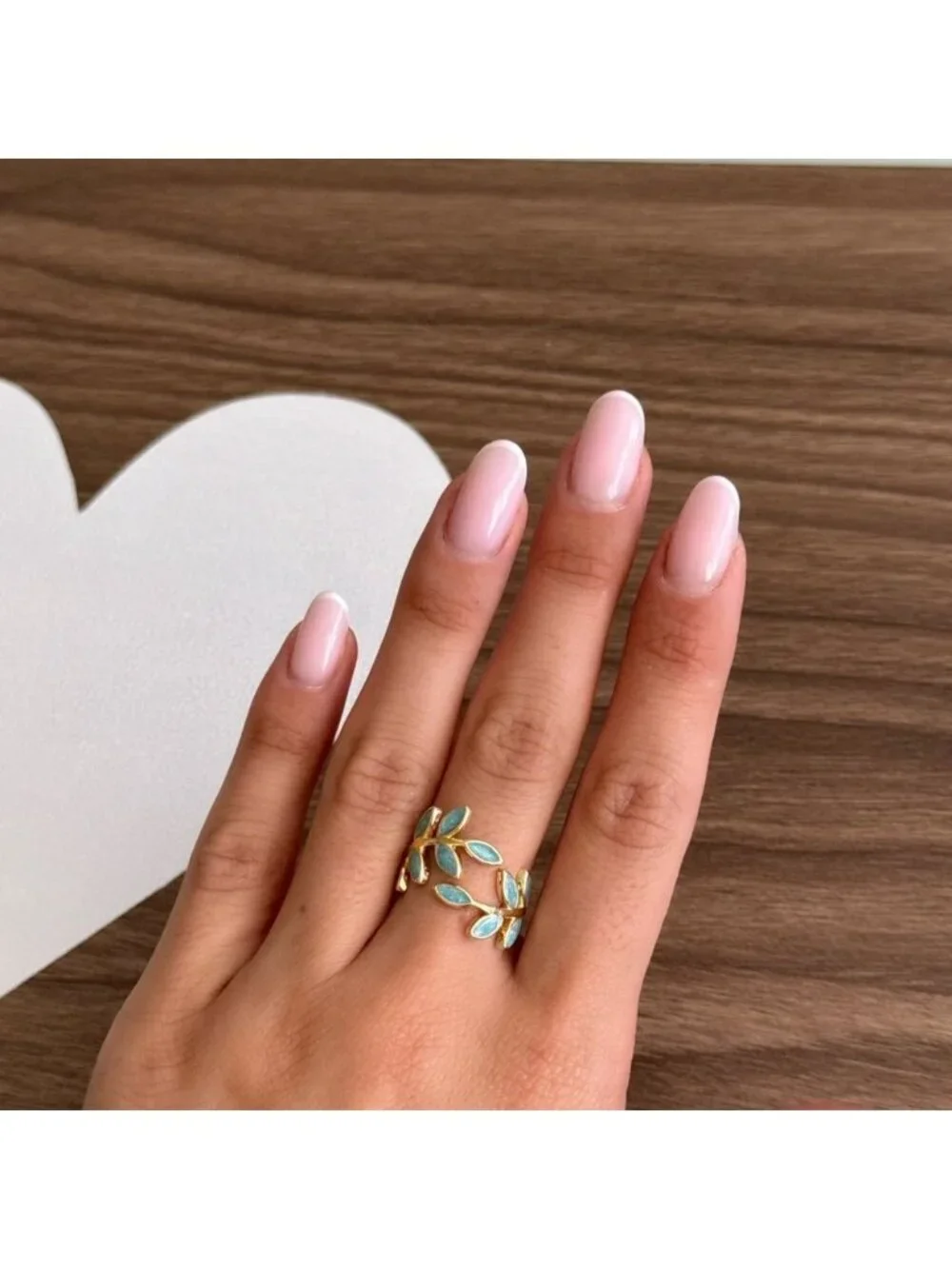 Elegant Gold and Blue Leaf Ring Q35